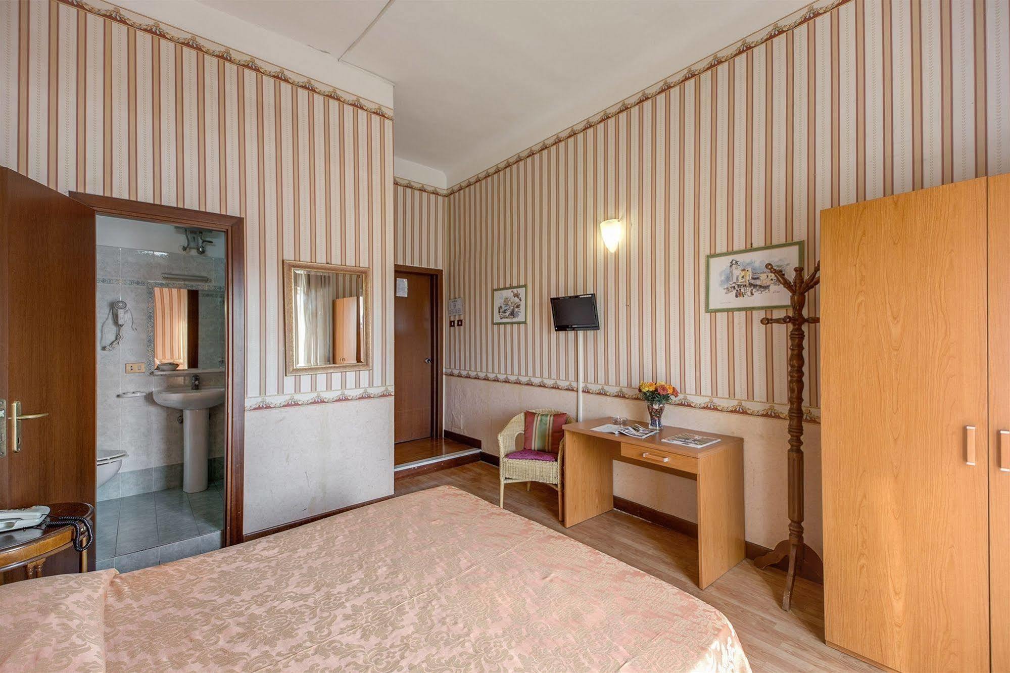 Hotel Aquarium Рим Экстерьер фото